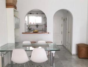 Kuchnia lub aneks kuchenny w obiekcie M&J Benalmadena Retreat