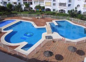 Basen w obiekcie M&J Benalmadena Retreat lub w pobliżu