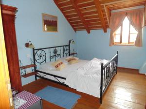 Katil atau katil-katil dalam bilik di Guest House Kozjak
