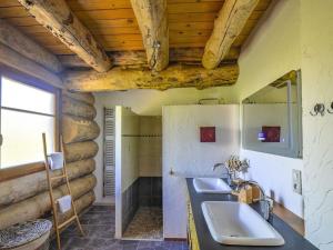 Fotografie z fotogalerie ubytování Le Chalet de Lyne v destinaci Erckartswiller + 43 fotografií
