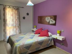 Łóżko lub łóżka w pokoju w obiekcie Alcalà Center A 5 minutos del paseo y playas