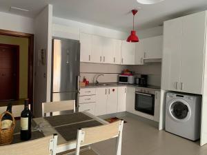 Kuchnia lub aneks kuchenny w obiekcie Alcalà Center A 5 minutos del paseo y playas