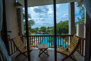 Piscina di Amaranthe Bay Resort & Spa o nelle vicinanze