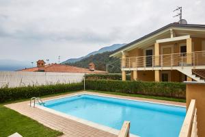 The swimming pool at or close to Apartment Alessandra