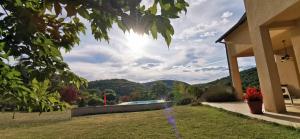 Nespecifikovaný výhled na hory nebo výhled na hory při pohledu z bed and breakfast