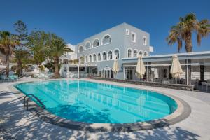 Piscina di Makarios Hotel o nelle vicinanze