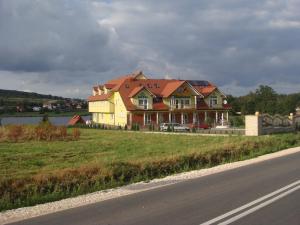 Gallery image of Hotel Pod Jaskółką in Zagnańsk +14 photos