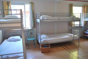 Postel nebo postele na pokoji v ubytování Solviken Tranås Hostel