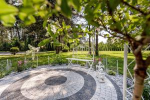Zahrada ubytování Hotel - Dworek Tryumf