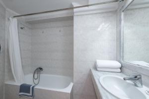 Koupelna v ubytování Sirene Beach Hotel