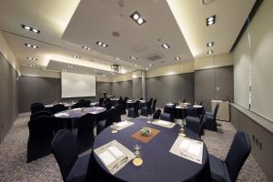 Zona business o sala conferenze di Ramada by Wyndham Daejeon