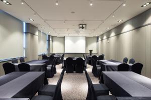 Zona business o sala conferenze di Ramada by Wyndham Daejeon