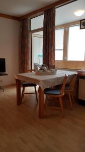 Telewizja i/lub zestaw kina domowego w obiekcie Wohlfühl - Appartement Fewo Pichlarn Irdning Ferienwohnung