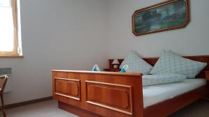 Łóżko lub łóżka w pokoju w obiekcie Wohlfühl - Appartement Fewo Pichlarn Irdning Ferienwohnung