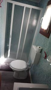 Ein Badezimmer in der Unterkunft Campeggio Punta di Crabbia
