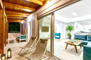 Posezení v ubytování Villa Izabela Apartments with Private Pools