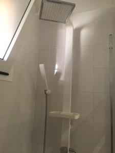 A bathroom at LasVistasApartment