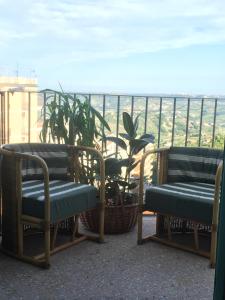 A balcony or terrace at CASA DI BIANCA ATTICO PANORAMICO A CHIETI CENTRO