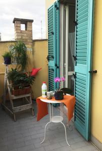 A balcony or terrace at CASA DI BIANCA ATTICO PANORAMICO A CHIETI CENTRO