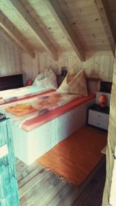 Łóżko lub łóżka w pokoju w obiekcie Troadkasten Hollnhof