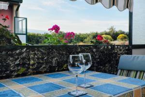 A balcony or terrace at Casa Limoni al mare tra Catania Etna e Taormina