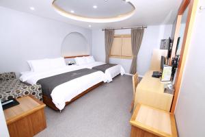 Gallery image of Amour Hotel in Suwon