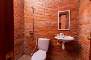 
A bathroom at Villa Mak Cik
