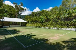 
Tennis and/or squash facilities at The Beach Club | Luxury Private Apartments or nearby
