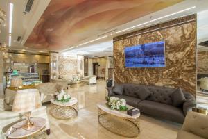 Posezení v ubytování Al Mokhtar Furnished Units