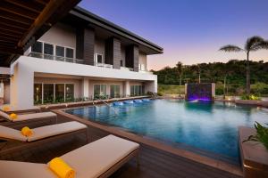 Bazén v ubytování Belmont Hotel Boracay nebo v jeho okolí