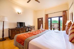 Fort JadhavGADH -A GADH Heritage Hotel客房内的一张或多张床位