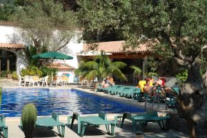 Bazén v ubytování Soller Garden nebo v jeho okolí