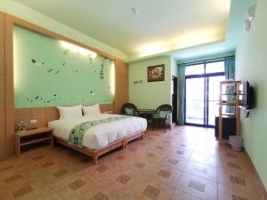 Giường trong phòng chung tại Love Ocean & Happy Bay HomeStay