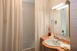 Koupelna v ubytování Hotel Columbia