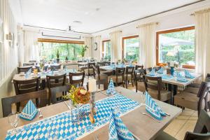 En restaurant eller et spisested på Hotel Hopener Wald ,Self Check In