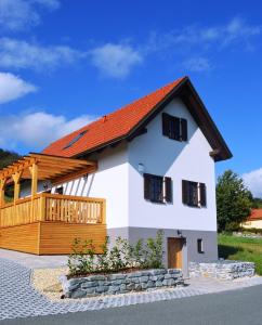 The building in which the holiday home is located