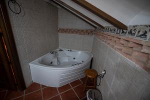 Kúpeľňa v ubytovaní Alojamiento Rural Molino Del Batan