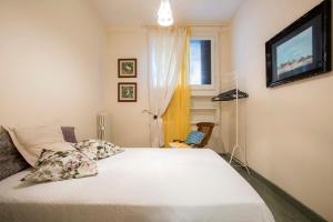 Letto o letti in una camera di Flat Two