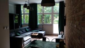 Część wypoczynkowa w obiekcie Apartament 5 przy Parku Leśnym