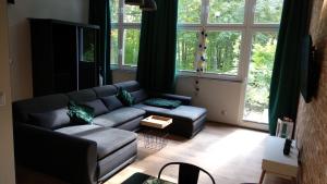 Część wypoczynkowa w obiekcie Apartament 5 przy Parku Leśnym