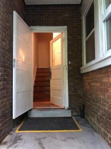 Gambar di galeri bagi Charming 2BD near UC, Hospitals,ZOO di Cincinnati