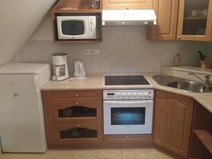 Kuchnia lub aneks kuchenny w obiekcie Apartment Klara