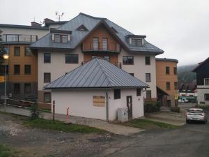 Budynek, w którym mieści się apartament