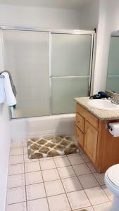 Afbeelding uit fotogalerij van Pasadena Room with private bathroom in Pasadena