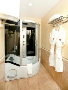 Koupelna v ubytování Khujand Deluxe Hotel