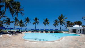 Бассейн в Jacaranda Indian Ocean Beach Resort или поблизости