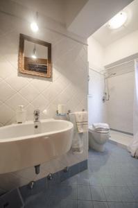 Ένα μπάνιο στο Residenza Dondel +22 φωτογραφίες