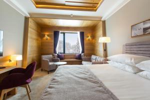 Ένα ή περισσότερα κρεβάτια σε δωμάτιο στο Gorski Hotel & Spa