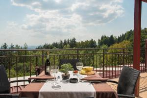 A balcony or terrace at Hotel Villa Magus