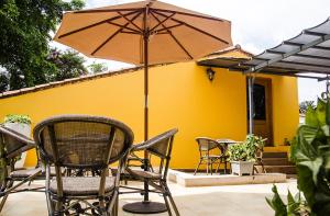 Un patio o zona al aire libre en Hotel Bougainviller